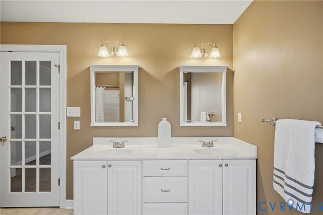 151 Meadow Dr, Tappahannock, VA 22560