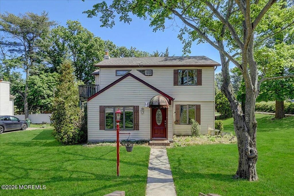 659 Holmdel Road, Hazlet, NJ 07730