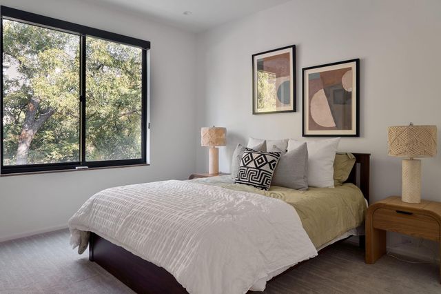 1112 W Annie ST, Austin, TX 78704