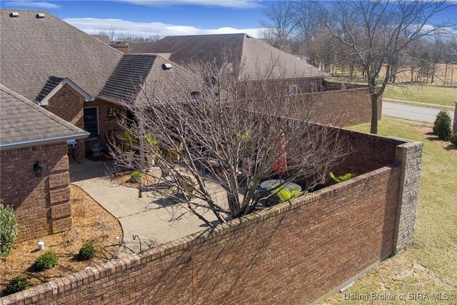 2403 Aspen Way, Jeffersonville, IN 47130