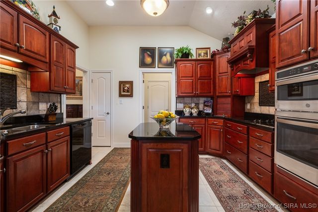 2403 Aspen Way, Jeffersonville, IN 47130