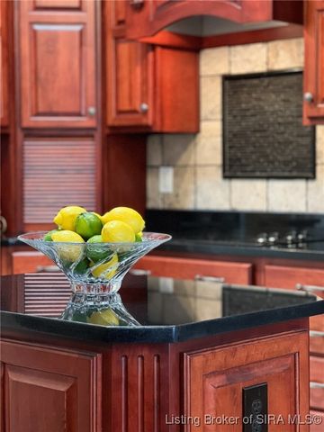 2403 Aspen Way, Jeffersonville, IN 47130