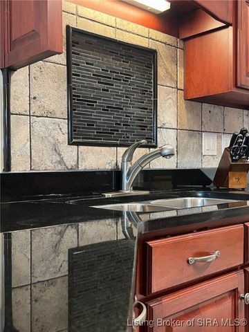 2403 Aspen Way, Jeffersonville, IN 47130