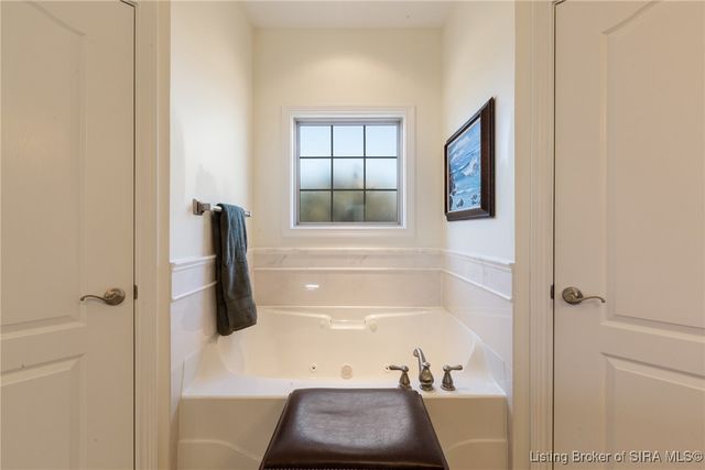 2403 Aspen Way, Jeffersonville, IN 47130