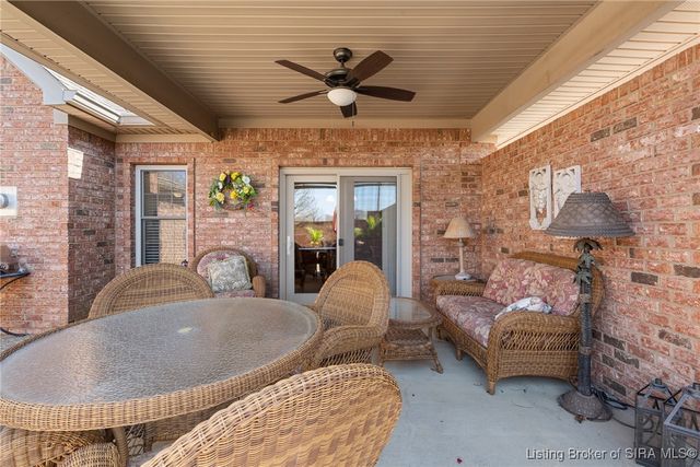 2403 Aspen Way, Jeffersonville, IN 47130
