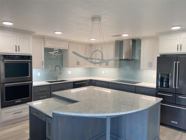 16631 Trinidad Way, Jamaica Beach, TX 77554