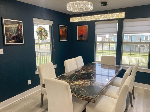 16631 Trinidad Way, Jamaica Beach, TX 77554