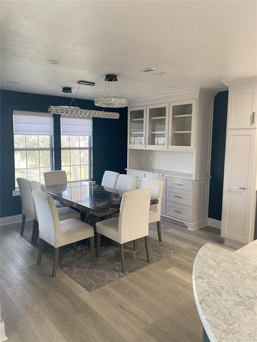 16631 Trinidad Way, Jamaica Beach, TX 77554