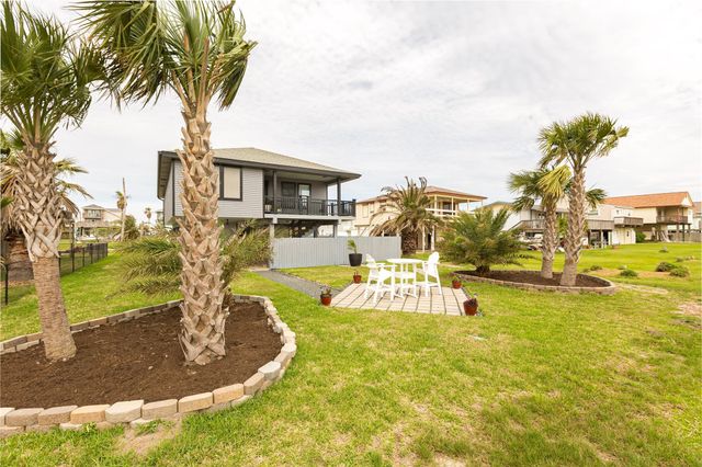 16631 Trinidad Way, Jamaica Beach, TX 77554