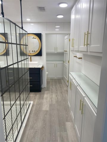 16631 Trinidad Way, Jamaica Beach, TX 77554