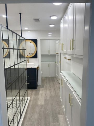 16631 Trinidad Way, Jamaica Beach, TX 77554