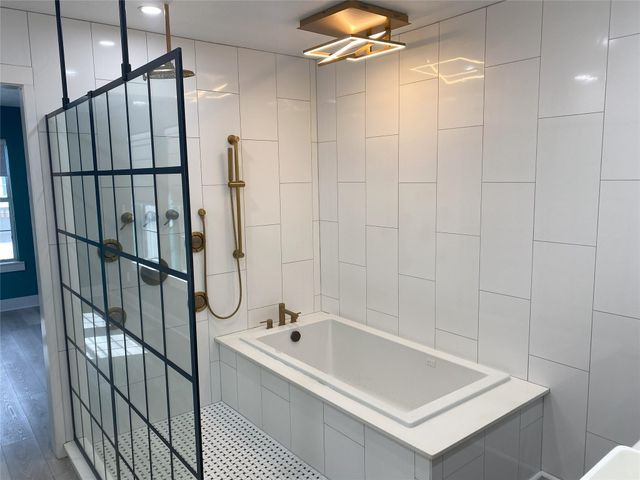 16631 Trinidad Way, Jamaica Beach, TX 77554