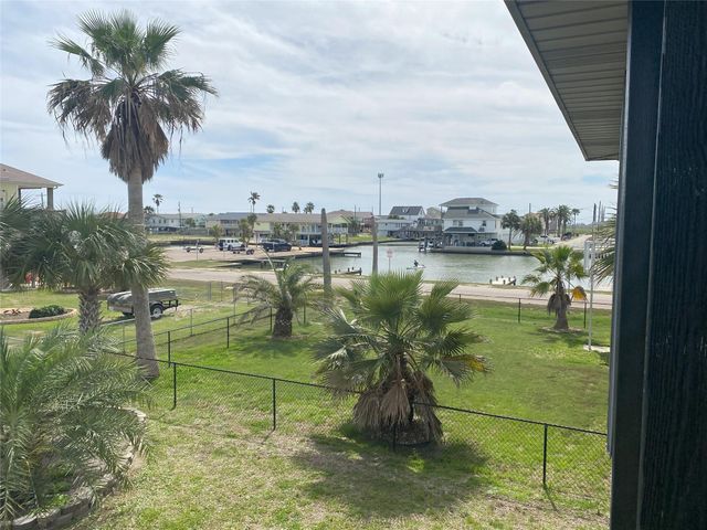 16631 Trinidad Way, Jamaica Beach, TX 77554