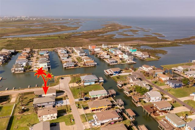 16631 Trinidad Way, Jamaica Beach, TX 77554