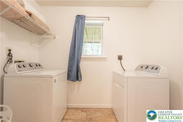 165 Stillwater Drive, Tobyhanna Twp, PA 18346
