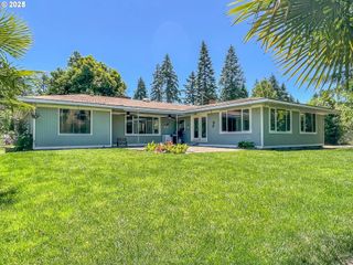 550 PIONEER Way, Winchester, OR 97495