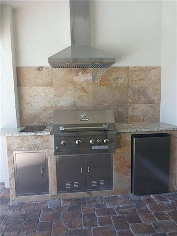 2727 24th PL, Cape Coral, FL 33904