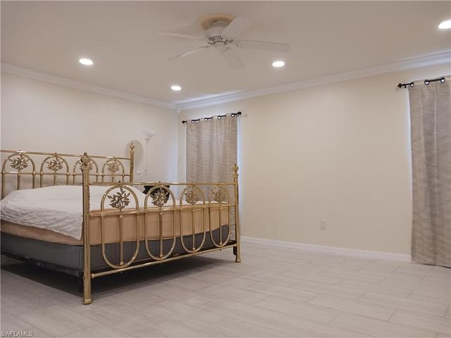 2727 24th PL, Cape Coral, FL 33904