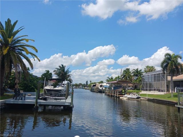 2727 24th PL, Cape Coral, FL 33904