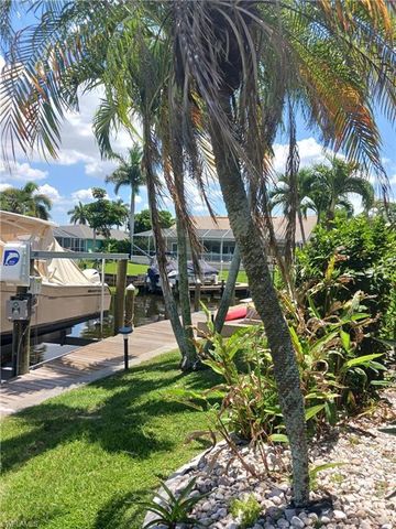 2727 24th PL, Cape Coral, FL 33904