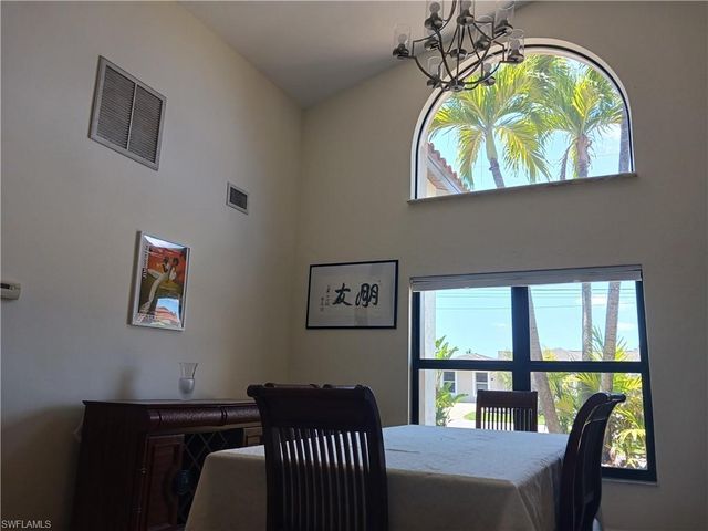 2727 24th PL, Cape Coral, FL 33904