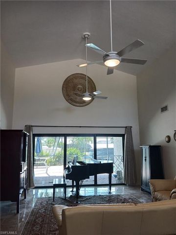 2727 24th PL, Cape Coral, FL 33904
