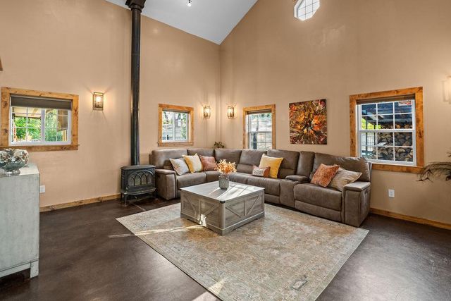 4950 Del Haven Rd, Placerville, CA 95667