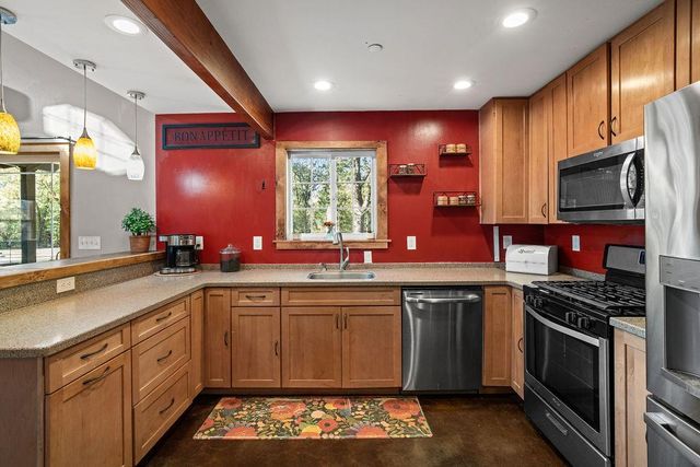 4950 Del Haven Rd, Placerville, CA 95667