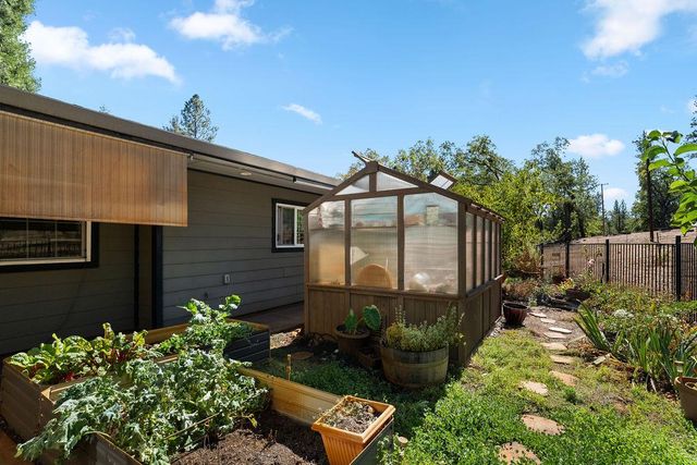 4950 Del Haven Rd, Placerville, CA 95667