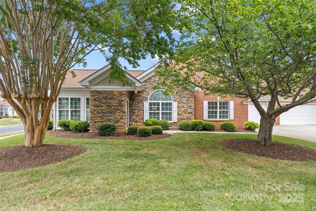 3270 Abbey Walk Lane, Matthews, NC 28105