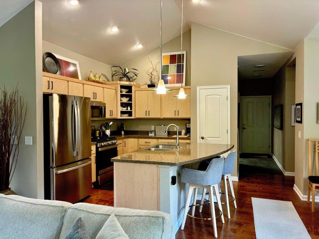 2129 E SIENNA WAY, Appleton, WI 54913