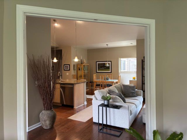 2129 E SIENNA WAY, Appleton, WI 54913