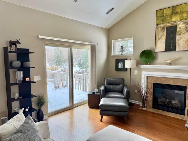 2129 E SIENNA WAY, Appleton, WI 54913