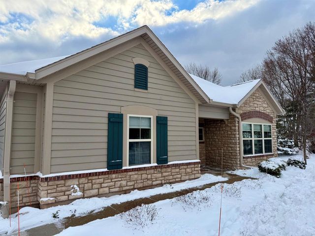 2129 E SIENNA WAY, Appleton, WI 54913
