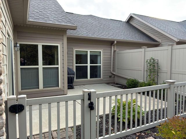 2129 E SIENNA WAY, Appleton, WI 54913