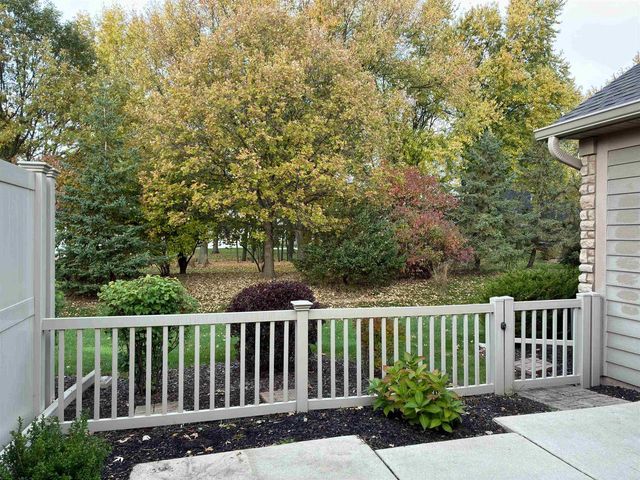 2129 E SIENNA WAY, Appleton, WI 54913