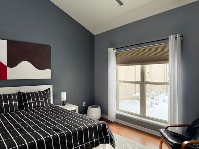 2129 E SIENNA WAY, Appleton, WI 54913