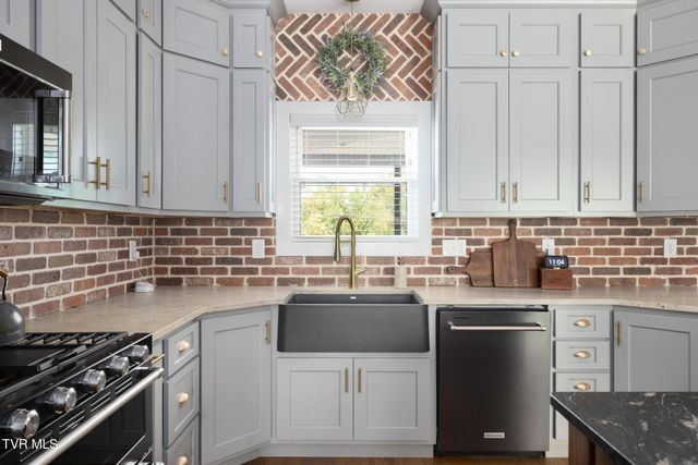 179 Taylortown Road, Johnson City, TN 37601