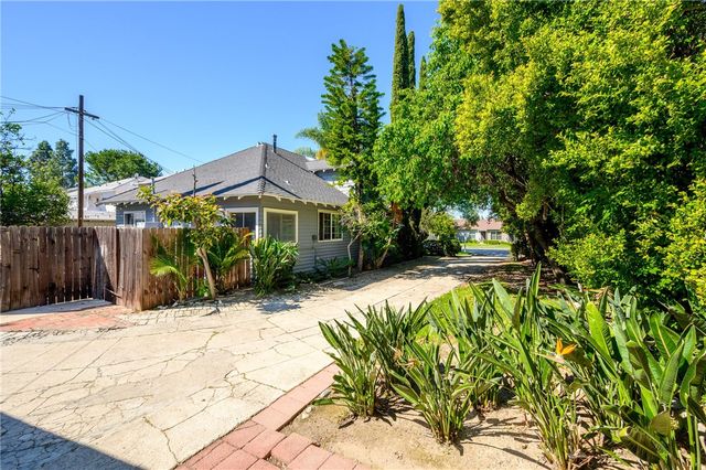 892 S Marengo, Pasadena, CA 91106