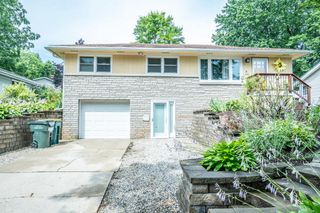1924 Fairview DRIVE, West Bend, WI 53090
