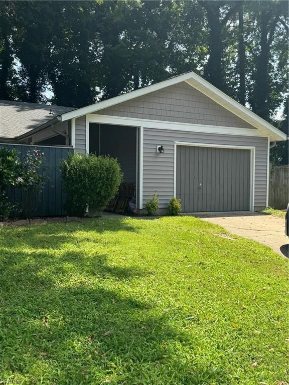 613 Fawn Lake CT, Virginia Beach, VA 23452