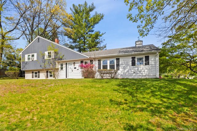 2 Larch Court, West Nyack, NY 10994