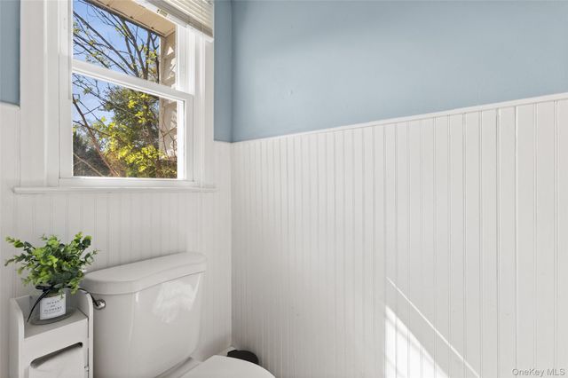 2 Larch Court, West Nyack, NY 10994