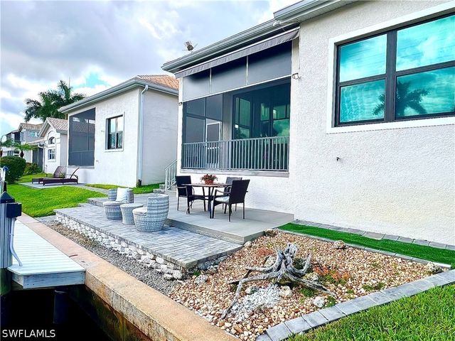 187 Eveningstar Cay, Naples, FL 34114