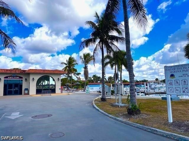 187 Eveningstar Cay, Naples, FL 34114