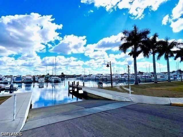 187 Eveningstar Cay, Naples, FL 34114