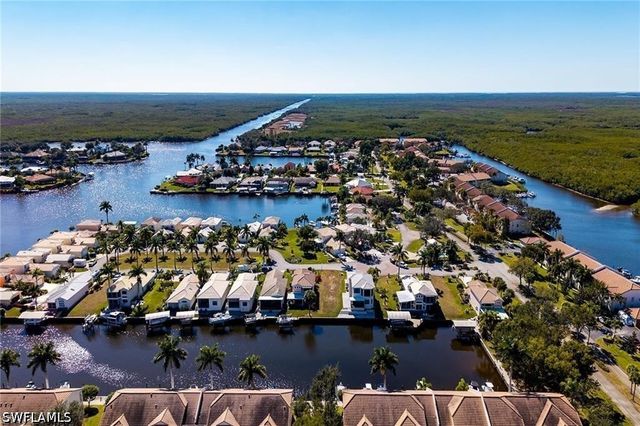 187 Eveningstar Cay, Naples, FL 34114