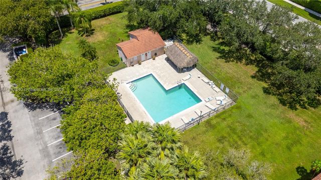 16624 Greens Edge Cir 75, Weston, FL 33326