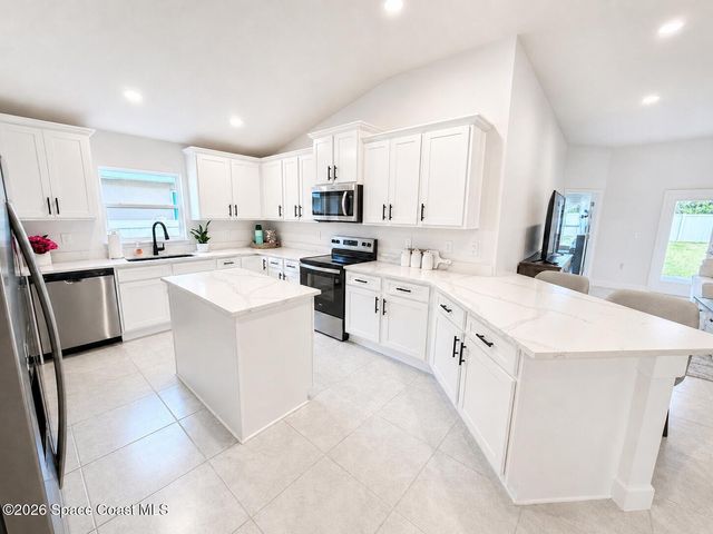 1278 Soleway Avenue NW, Palm Bay, FL 32907