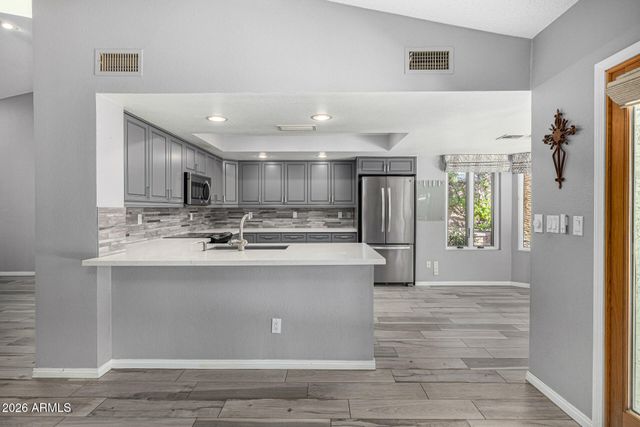 801 E ACOMA Drive, Phoenix, AZ 85022